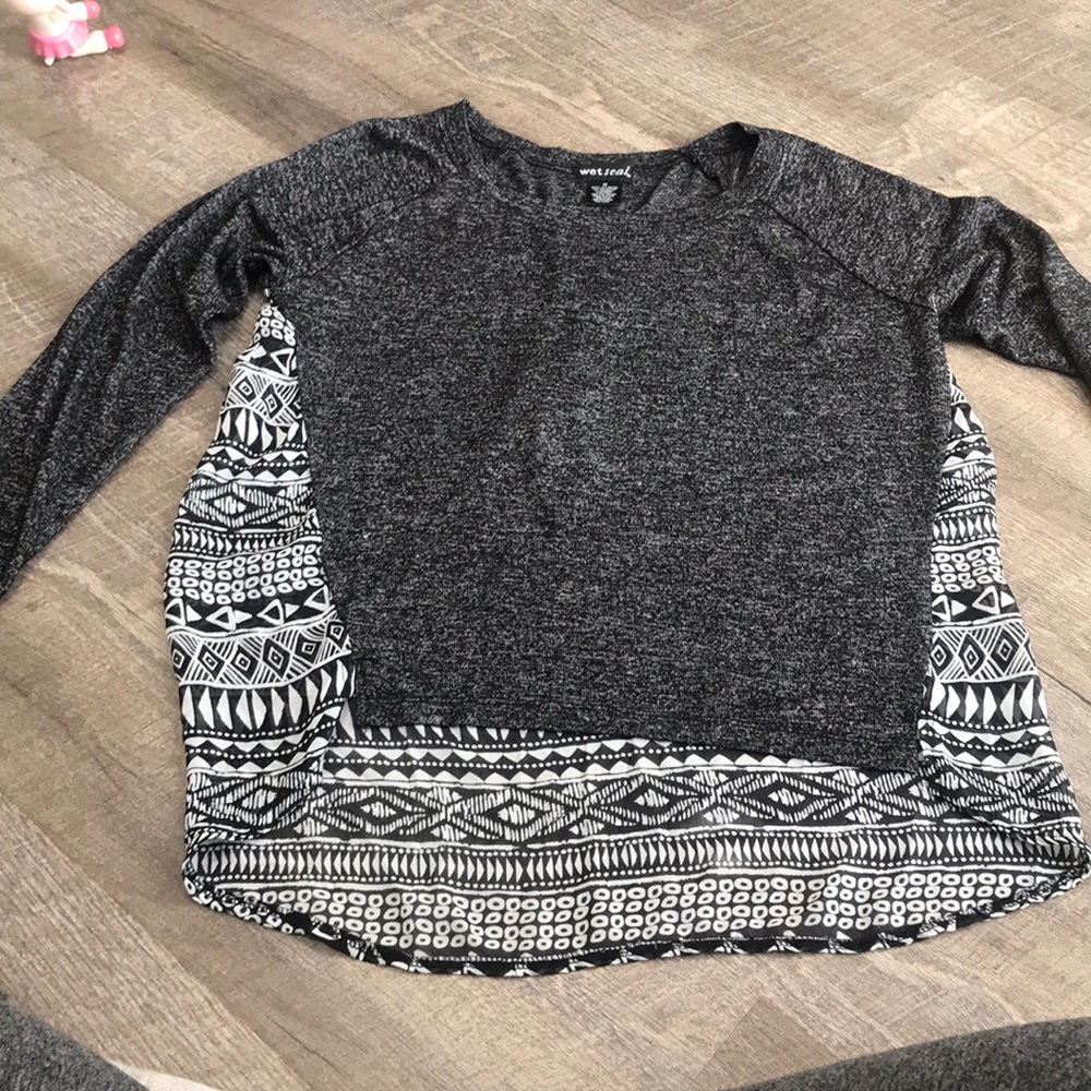 Aztec back of long sleeve super soft & comfortable
